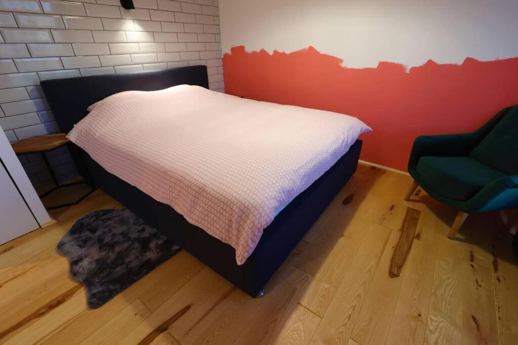 Room Emma,Between Bus And Train Station,Netflix,Speed Wi-Fi ซาเกร็บ ภายนอก รูปภาพ