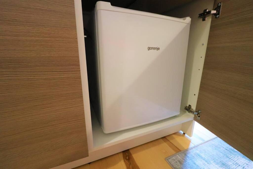 Room Emma,Between Bus And Train Station,Netflix,Speed Wi-Fi ซาเกร็บ ภายนอก รูปภาพ